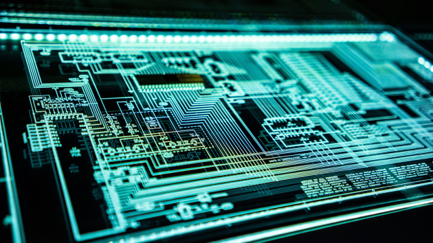Technikmarkt wächst, doch Marken müssen ihren Mehrwert belegen - Quelle: Adi Goldstein/Unsplash
